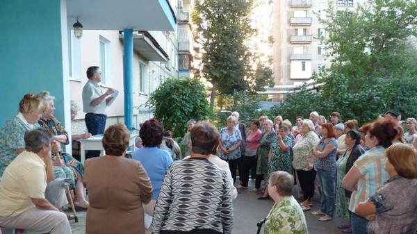 расторжение в одностороннем порядке договора собственниками управления многоквартирных домов