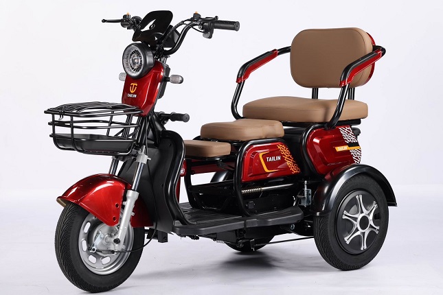 электроскутер