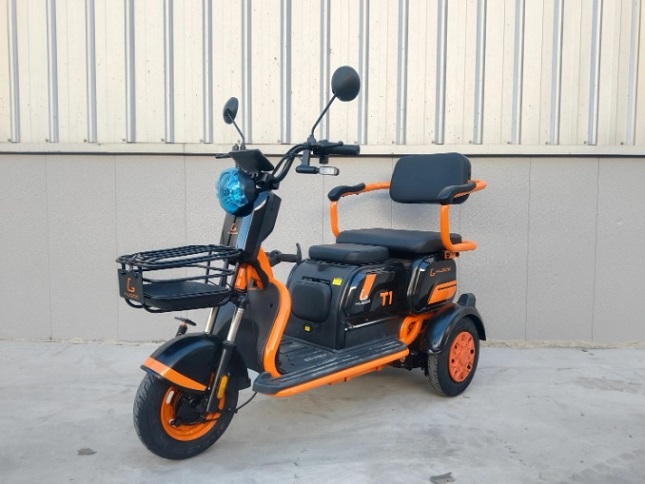 электроскутер